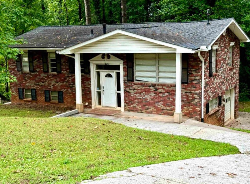 Building Photo - 1962 Maple Dr