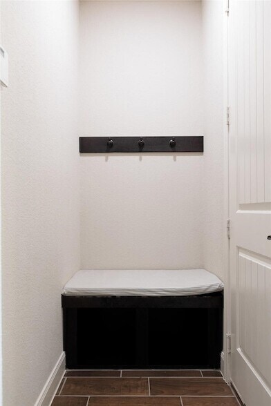 Building Photo - 28006 Laurel Garden Ln