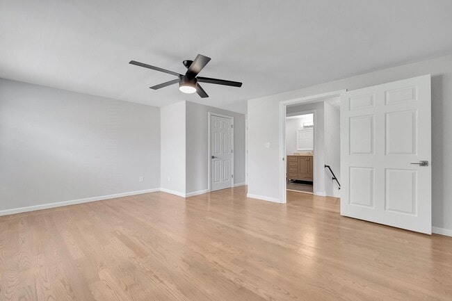 Building Photo - 41705 Broquet Dr