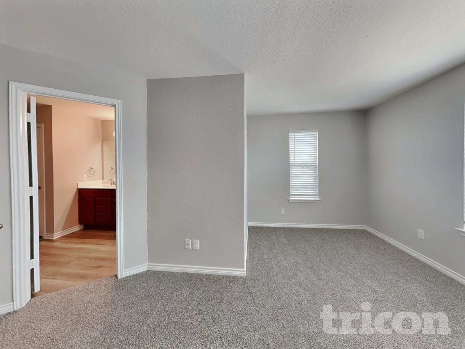 Building Photo - 2631 Green Leaf Way