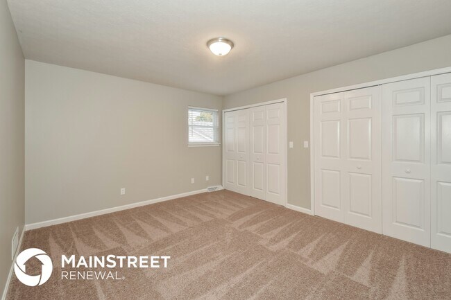 Building Photo - 5613 Ree Dr