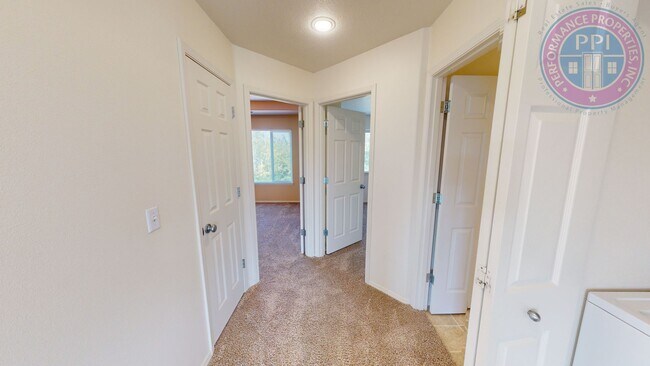 Building Photo - Bethany - Central Air, modern   Pet Friendly, Near Intel/Nike, Excellent Schools