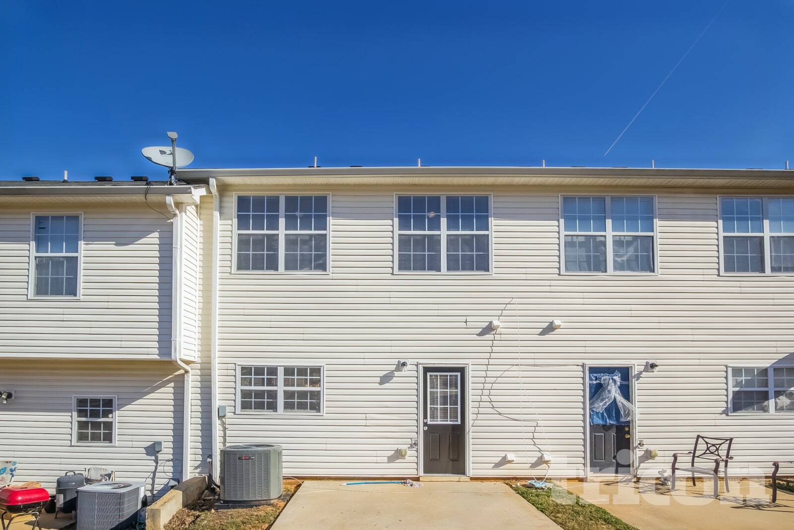 Building Photo - 128 Hawkeye Ln NW