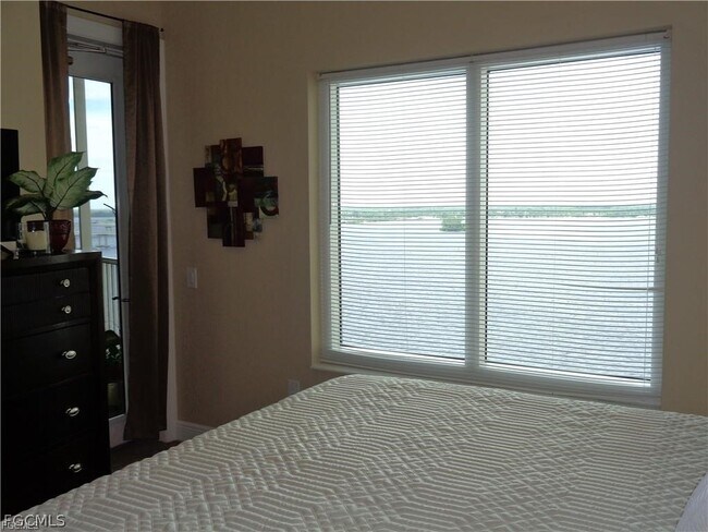 Building Photo - 2743 First St