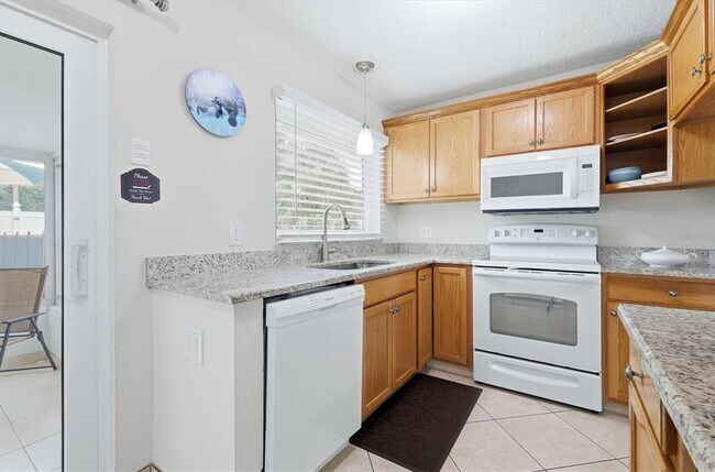 Building Photo - 6309 Flamingo Dr