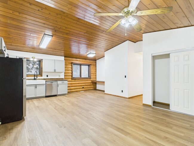 Building Photo - 2587 Rachel Ct