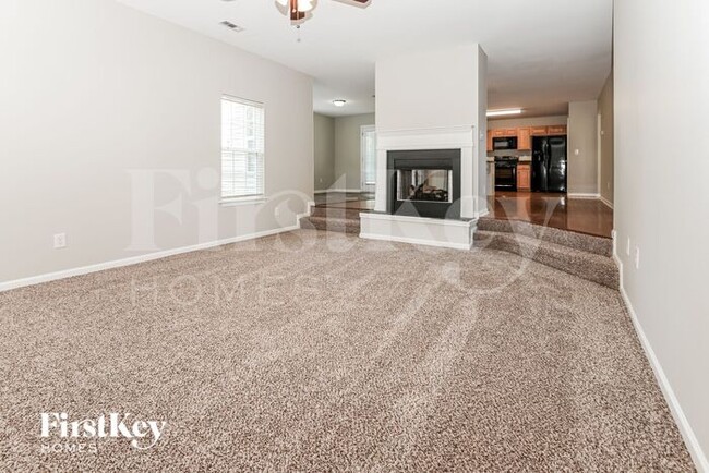 Building Photo - 123 Elba Dr