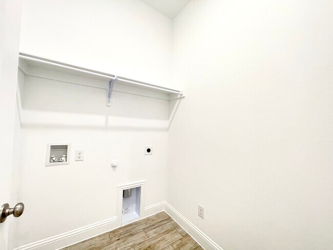 Building Photo - 2914 Bobcat Dr