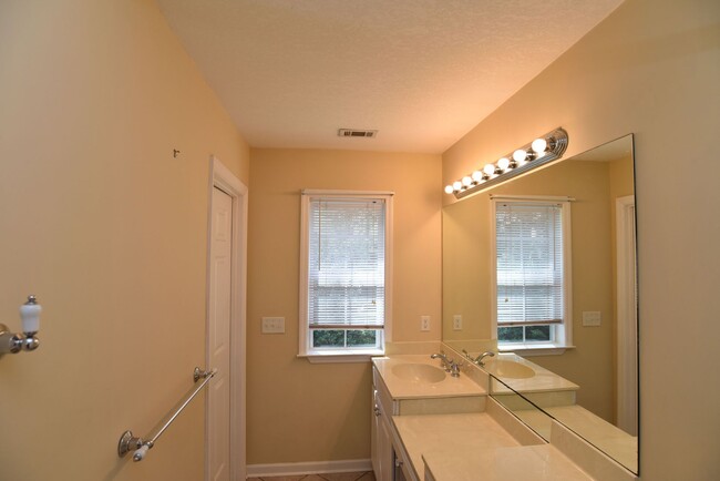 Building Photo - 774 Seascape Rd