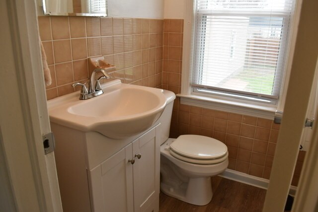 Bathroom - 2703 Oakwood Drive
