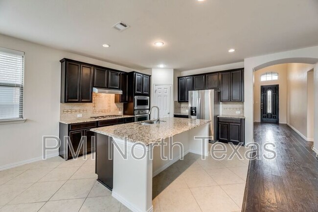 Building Photo - 415 San Marcos Dr