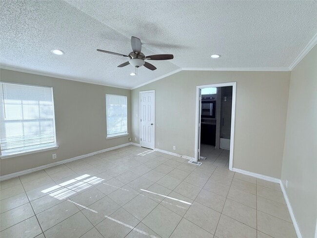 Building Photo - 9027 Puritan Way