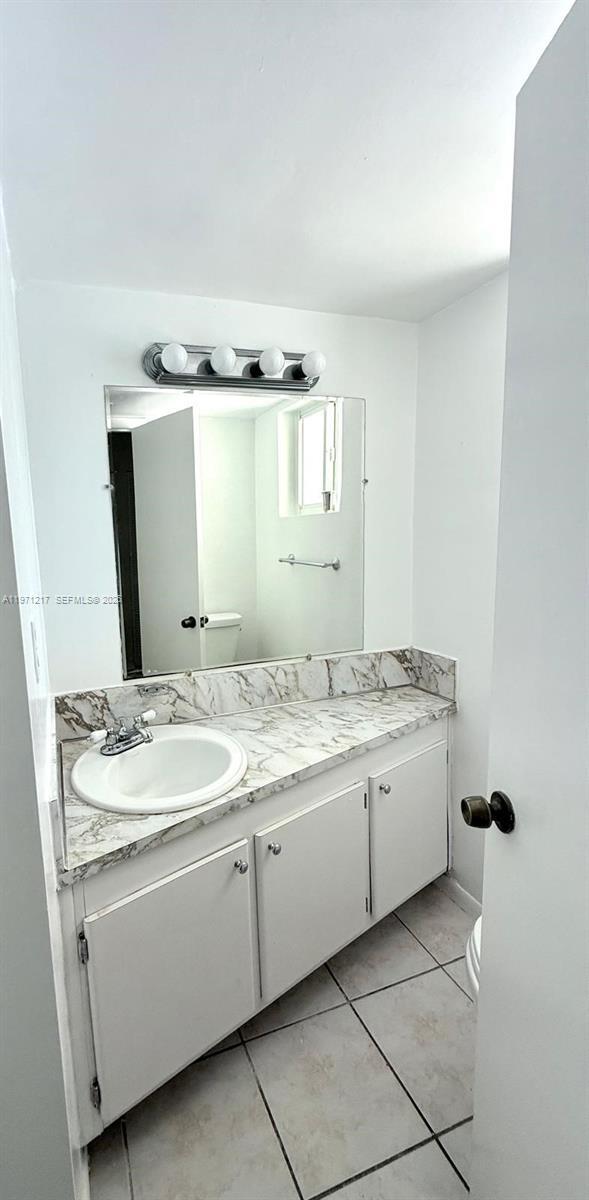 Building Photo - 1201 NE 191st St