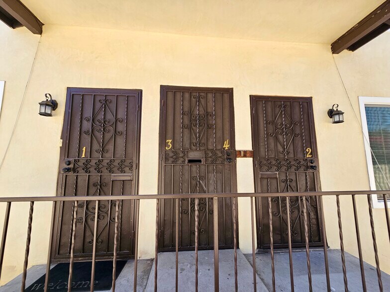 Building Photo - 1349 W 35th St