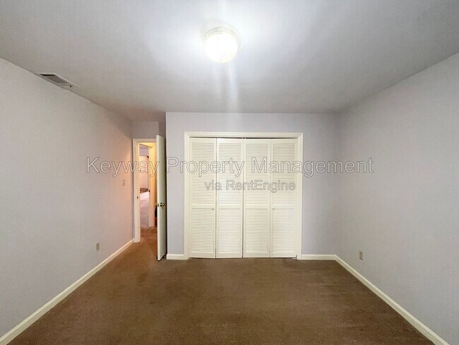 Building Photo - 839 Wimbledon Dr