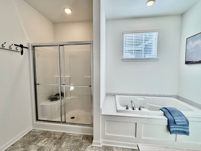 Building Photo - Available NOW! 1st Time Rental! Water, Sewer Trash, Landscaping, Community Pool Included!