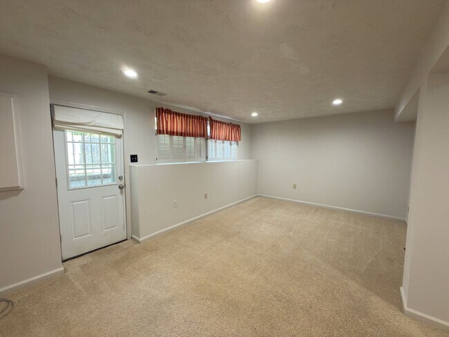 Building Photo - 5519 Inverness Woods Ct