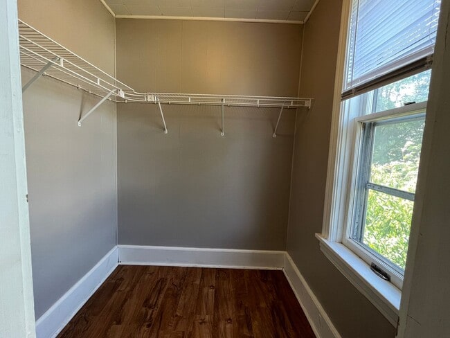 Building Photo - 2866 Wicklow St