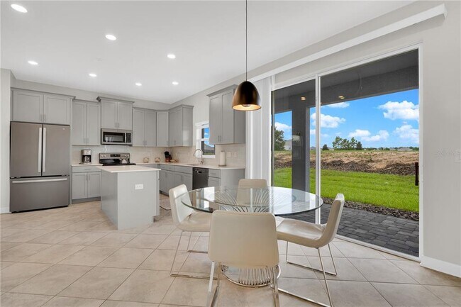 Building Photo - 1391 Olympic Club Blvd