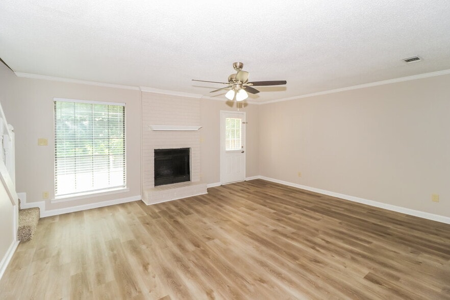 Building Photo - 5859 Pepper Crossing