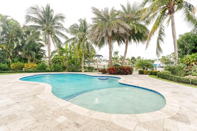 Building Photo - 12293 Coconut Row