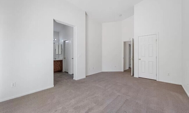 Building Photo - 2924 Riarosa Ct