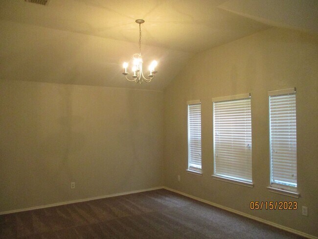 Building Photo - 5413 Chinkapin Ln