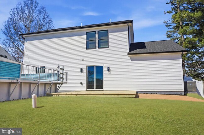 Building Photo - 25 Autumn Ln