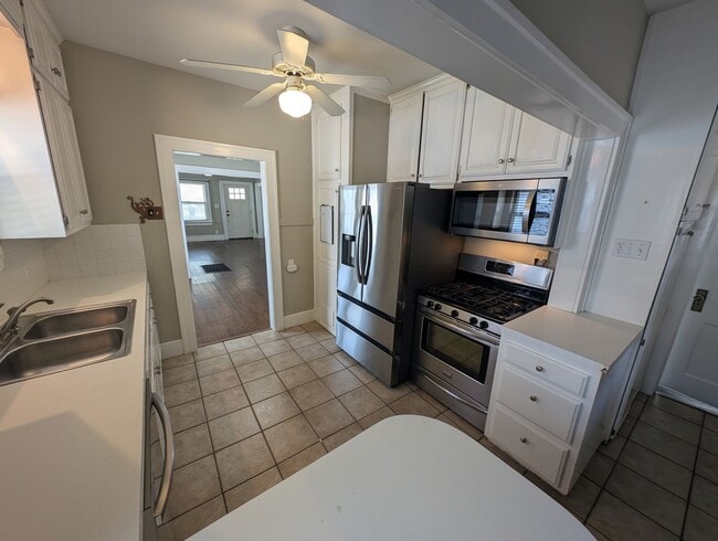 Building Photo - Perfect home directly across from TU!!