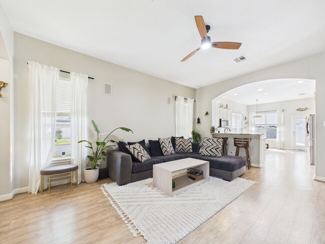 Building Photo - Charming Single-Story Retreat with Designer Finishes in South Austin