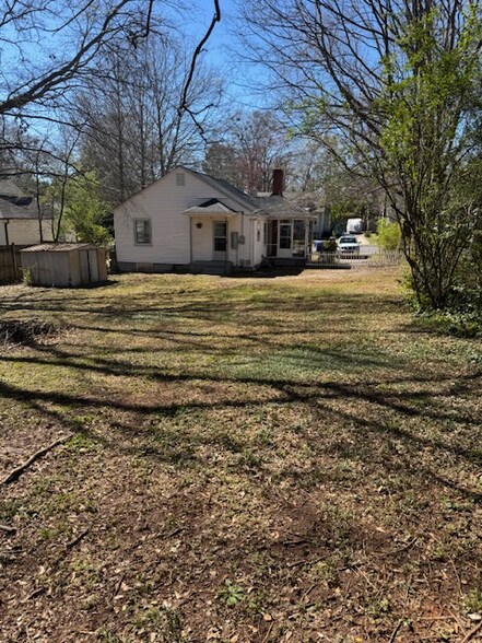 Building Photo - 17 Druid St