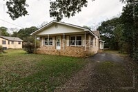 Building Photo - Updated 3 Bedroom/2 Bathroom Home in Mobile!