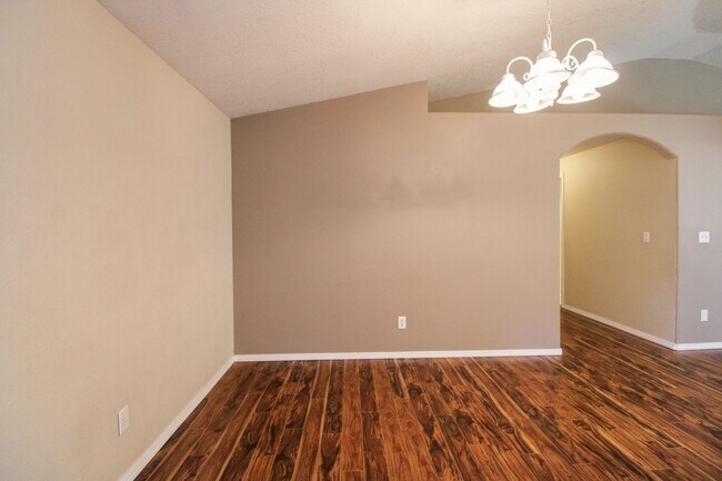 Building Photo - 3882 Lone Oak Rd SE
