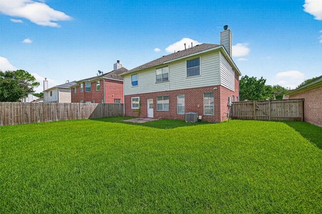 Building Photo - 4806 Sunshine Dr