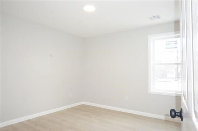 Building Photo - 359 Willard Ave