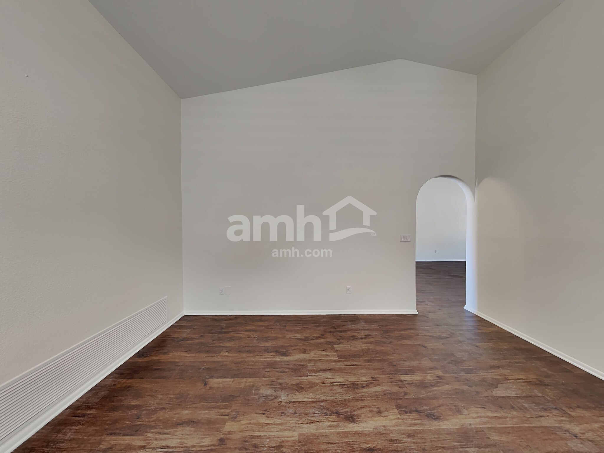 Building Photo - 7975 S New Abbey Dr