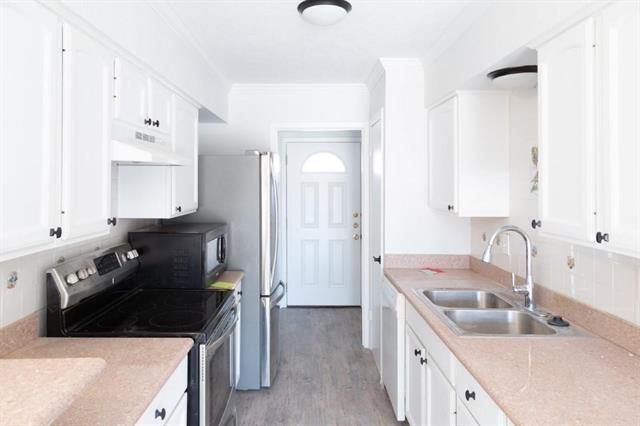 Building Photo - 2333 Seabreeze Dr
