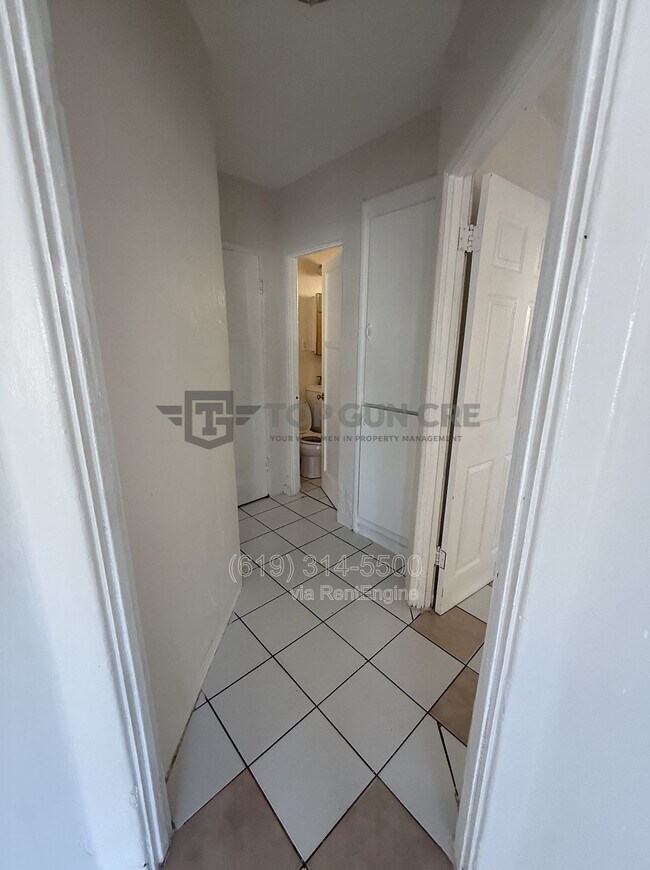 Building Photo - 4050-58 42nd St