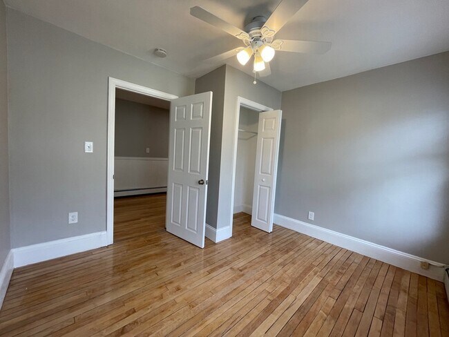 Building Photo - 46 Mulberry St