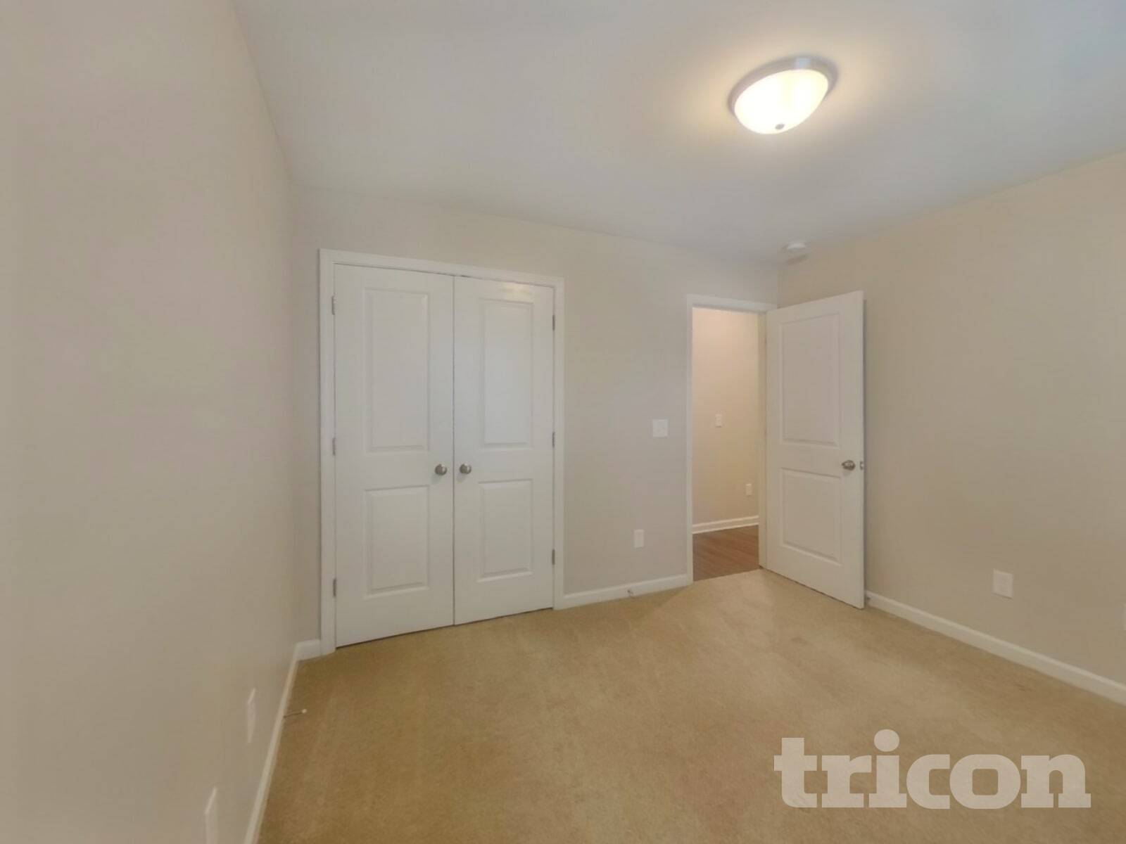 Building Photo - 590 Pollyanna Dr