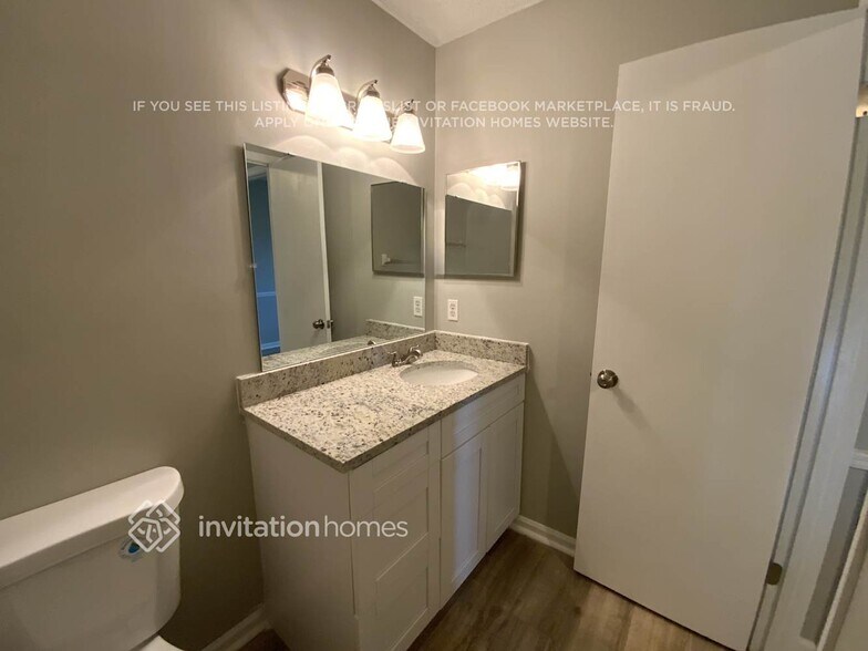 Building Photo - 10828 Losco Jct Dr