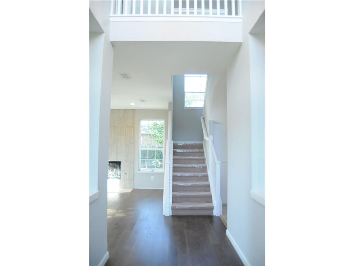 Building Photo - 923 Felicia Ln