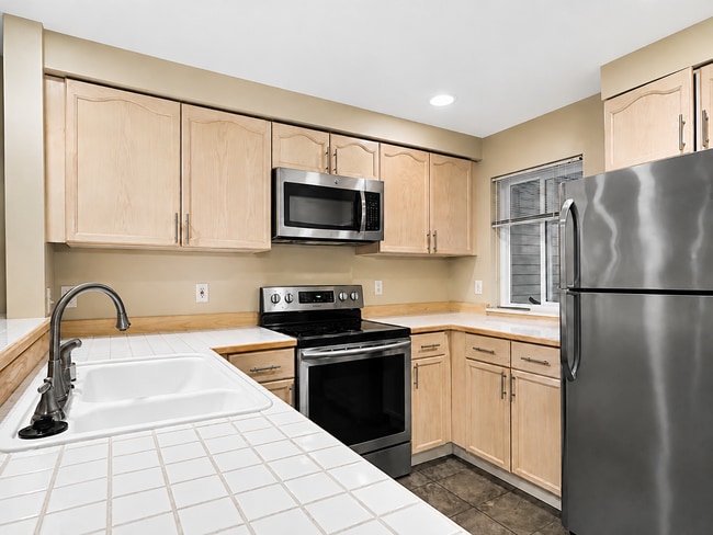 Building Photo - 15917 Waynita Way NE