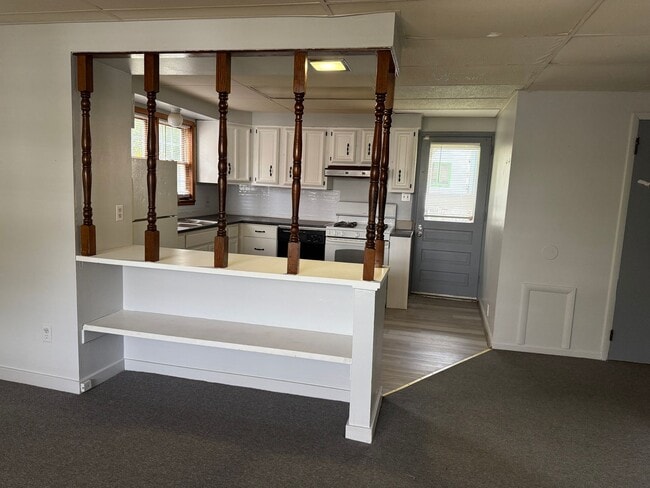 Building Photo - 113 Line Way