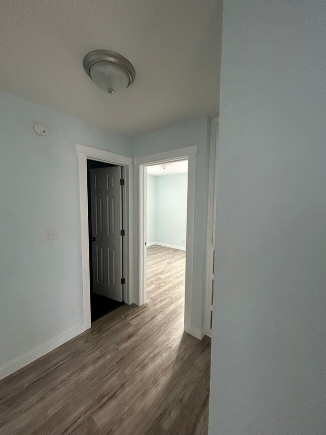 Building Photo - 2336 N Estelle Ave