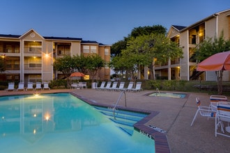 Building Photo - Centennial Court Apartments- Student Housing