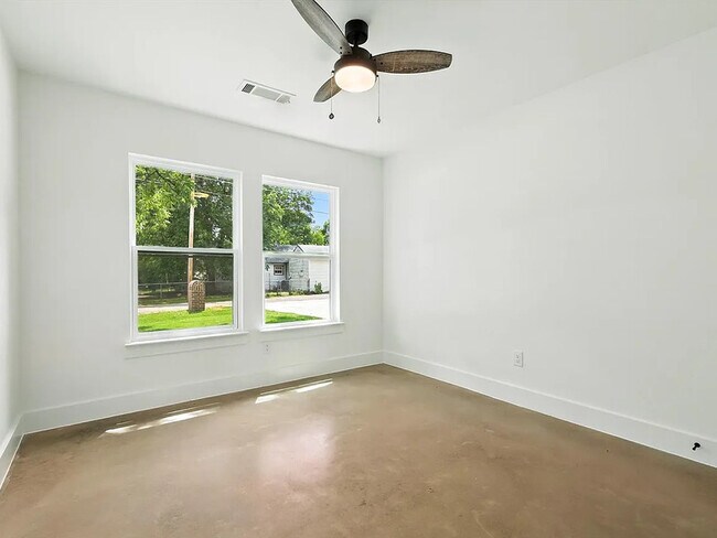 Building Photo - 1004 Branch St