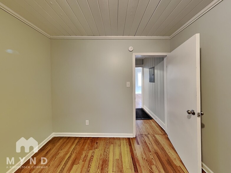 Building Photo - 536 Garst Dr