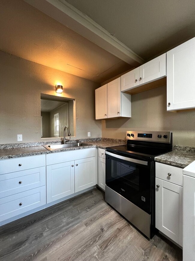 Building Photo - Non-Refundable & Security Deposit Total: $1200.00