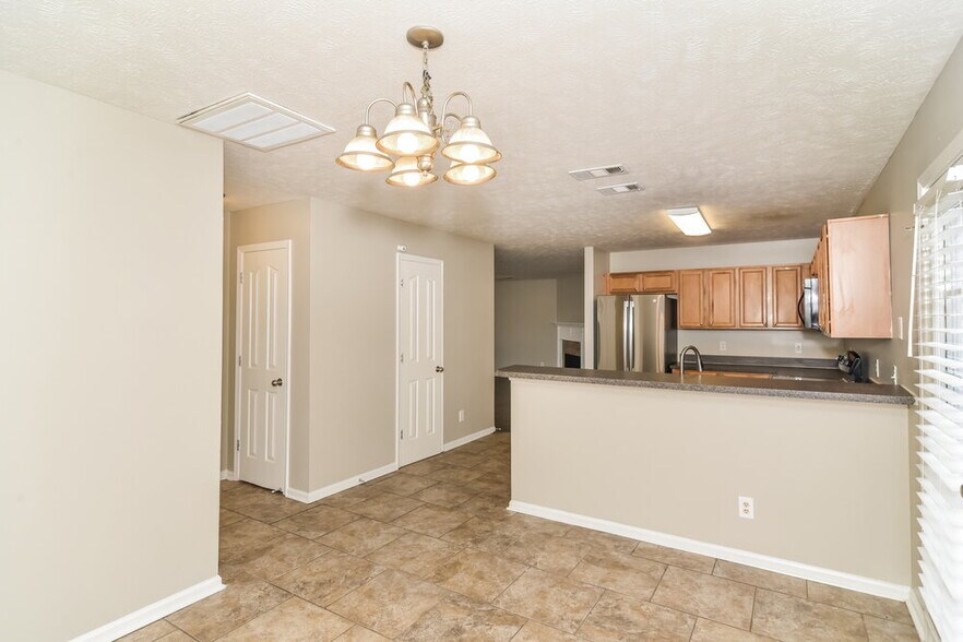 Building Photo - 1109 Modesto Ct